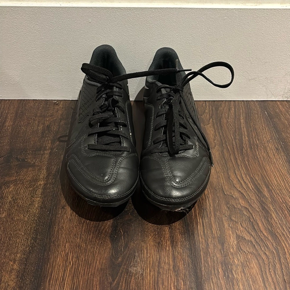 Nike Tiempo Unisex Soccer Cleats